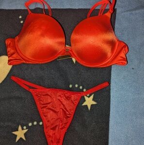 Victoria's Secret bra and panty set size 38v pink color NWOT